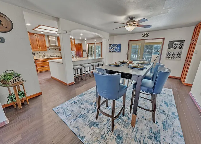 New! Huge Game Room, Hikeable, Red Rock View, Fireplace, Ping Pong, Yoga, Golf Course, Pickle Ball! * Sedona